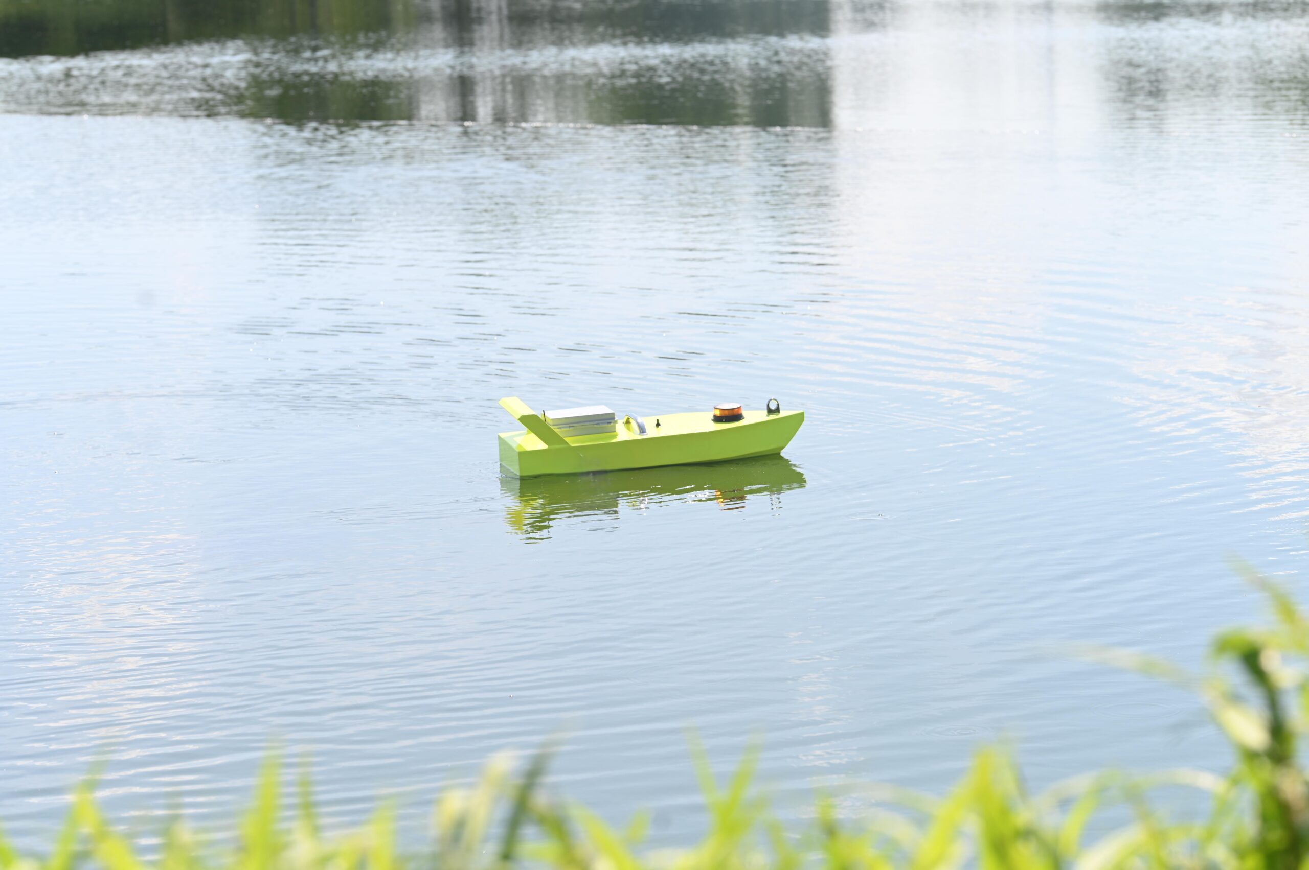 BOAT ON LAGOON NO STICKER (2)